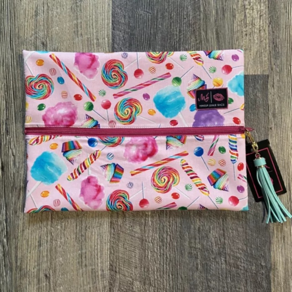 NWT candy land print Makeup Junkie bag!